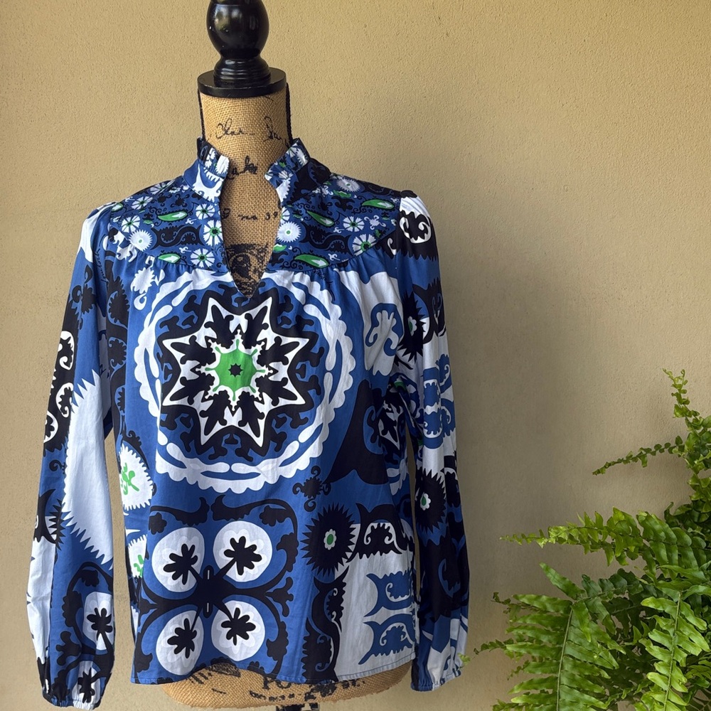Emily Lovelock top